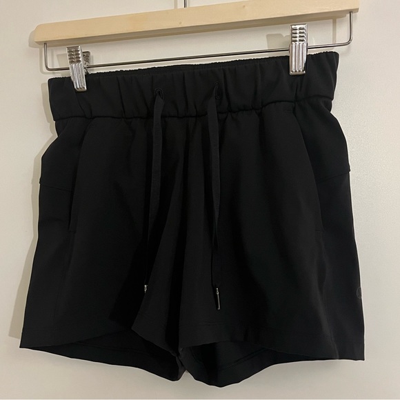 Lululemon On the Fly Short *2.5" Black 2 - Picture 9 of 16
